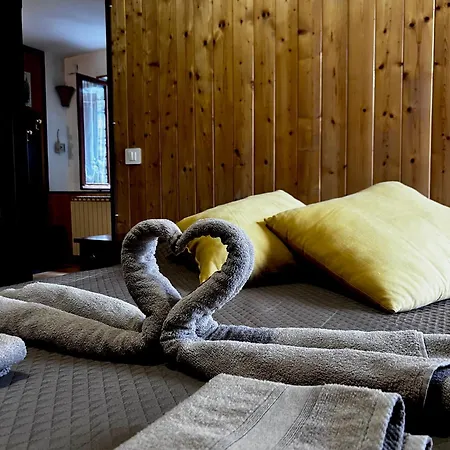 La Casa Nel Borgo Apartment Camblione